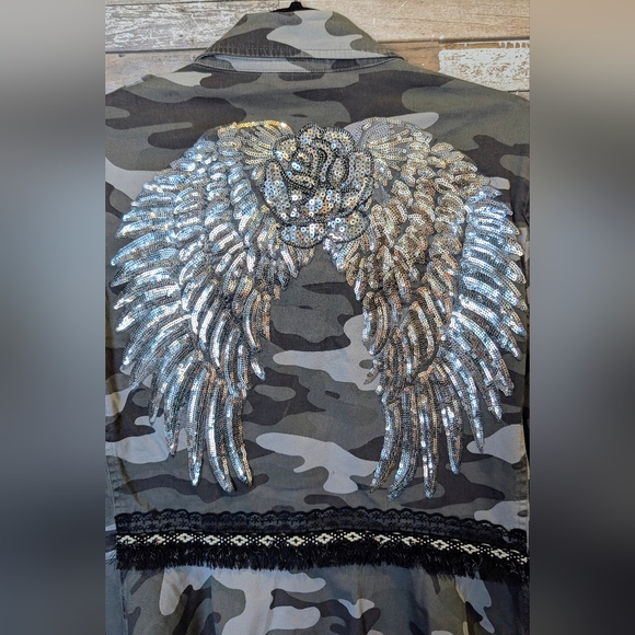 Upcycled Knox Rose Green/Gray Camo Jacket W Embellishments And Angel Wings - Picture 15 of 16
